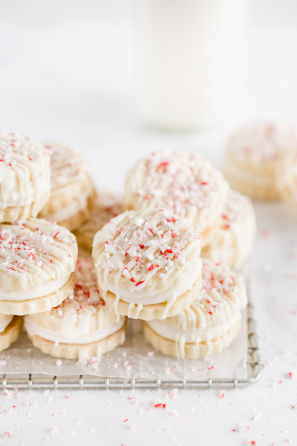 candy-cane-sandwich-cookies