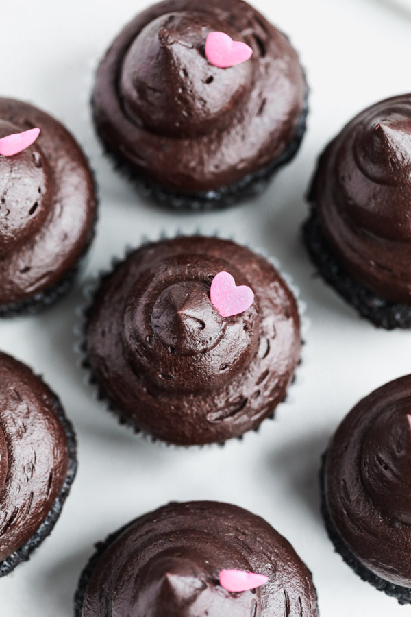 valentines-day-chocolate-lovers-cupcakes