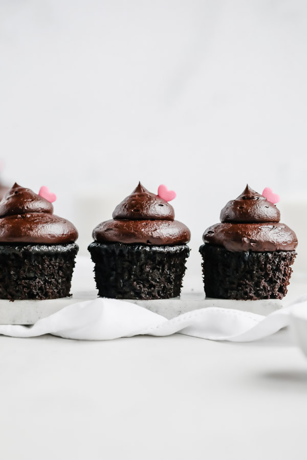 valentine's-day-chocolate-lovers-cupcakes