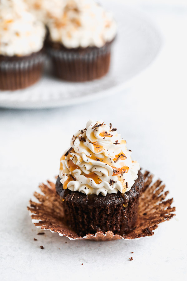 salted-caramel-buttercream-cupcakes