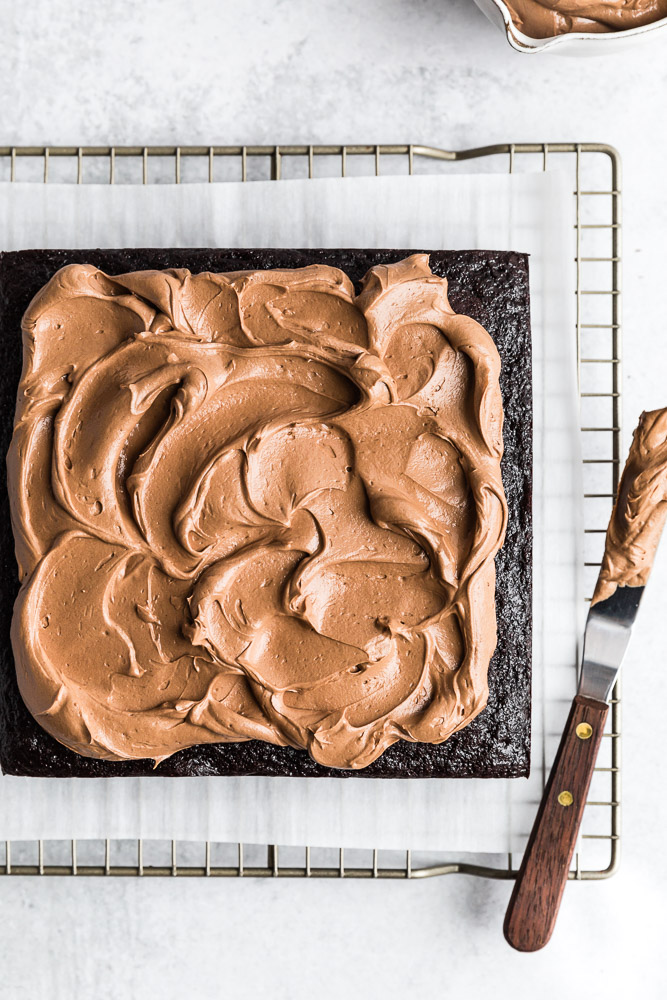 extra-dark-chocolate-snack-cake