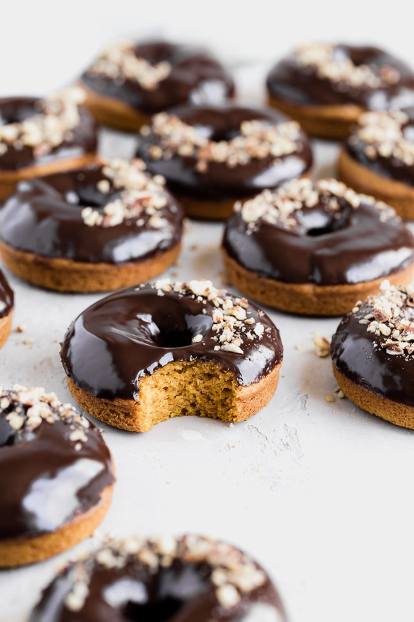 chocolate-glazed-pumpkin-donuts