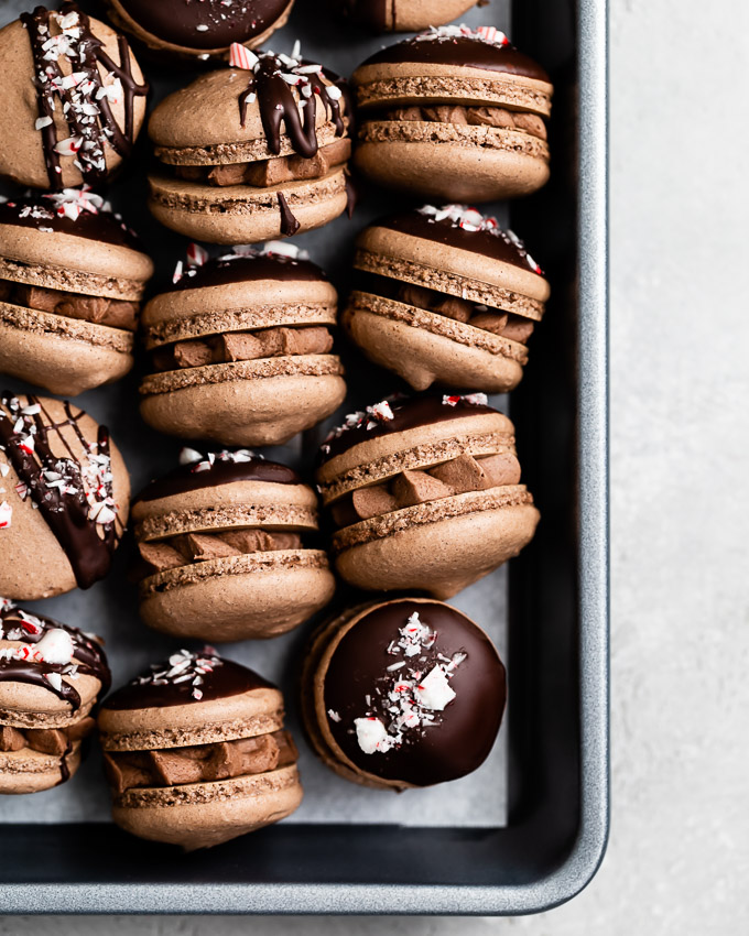 triple-chocolate-peppermint-macarons